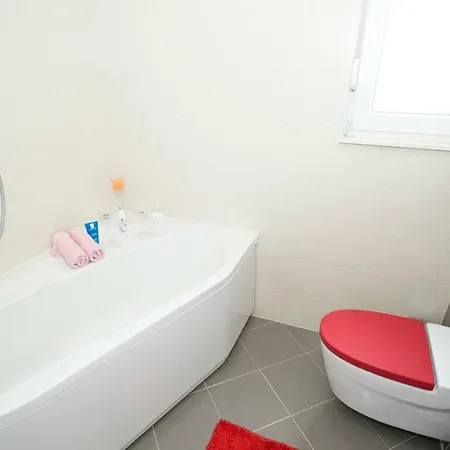 Apartment City Beach Apartment *