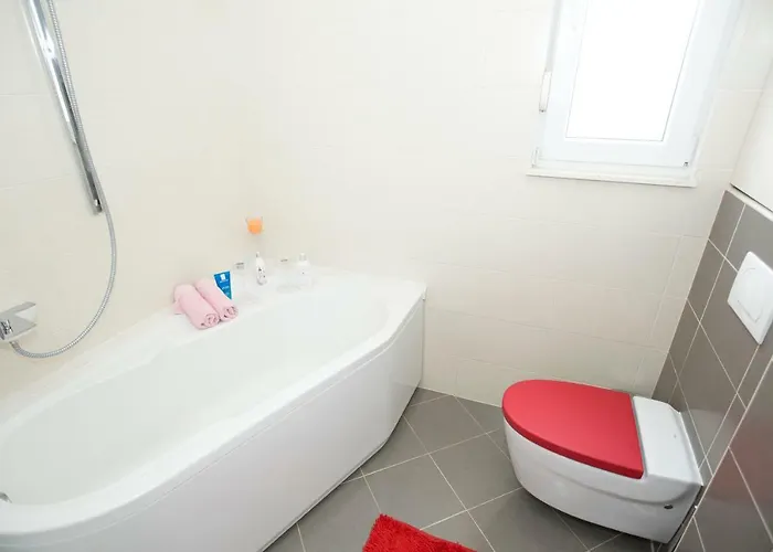 Apartment City Beach Apartment *