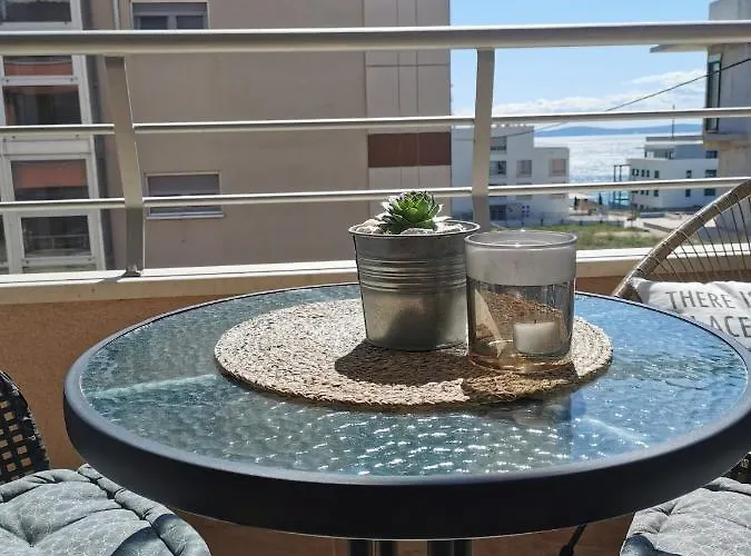 City Beach Apartment شقة *